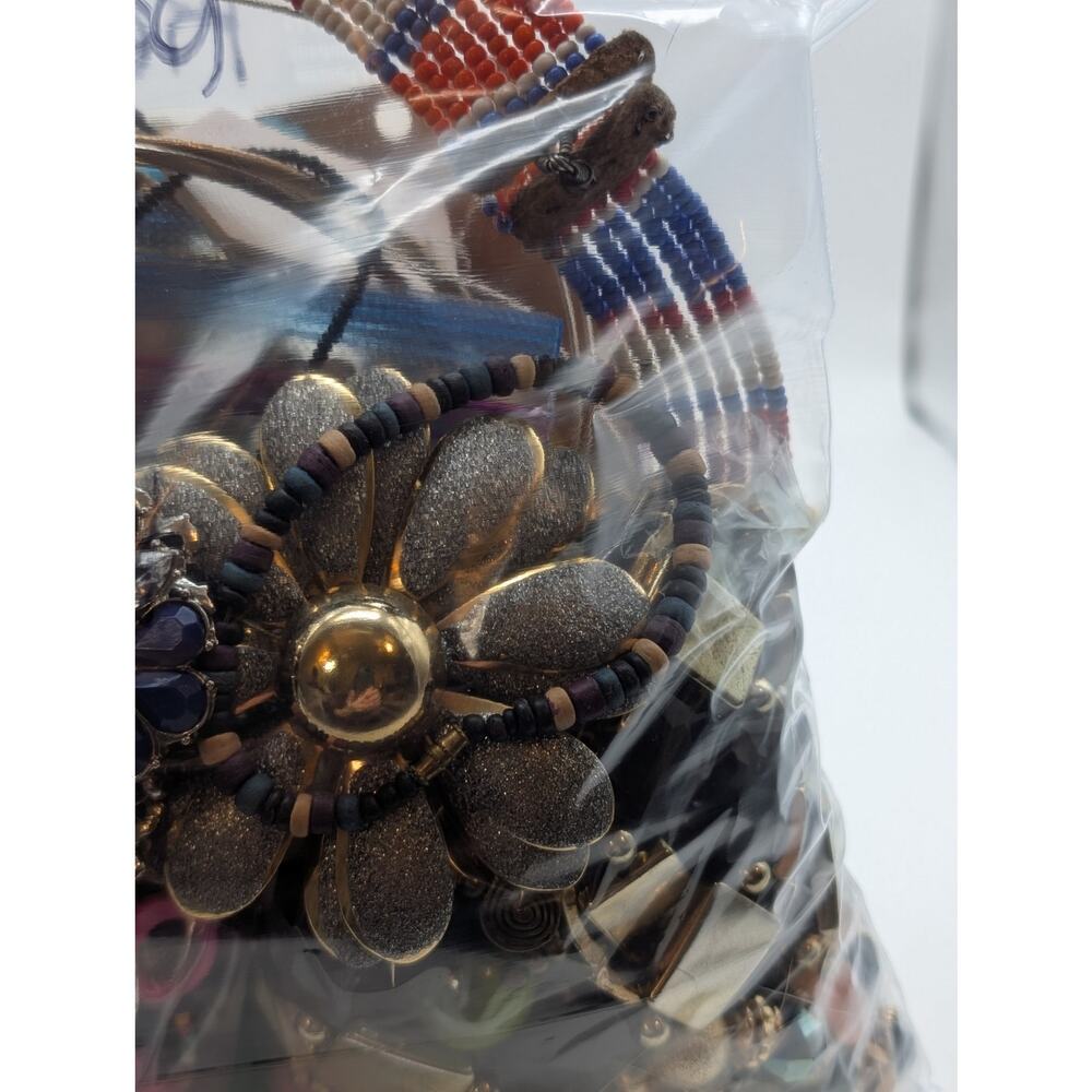 Jewelry Lot Reba Repurpose Bag Over 4 Pounds Beads & Possible Wearable Pieces - Picture 8 of 10